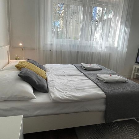 Magnolia Apartman Győr Buitenkant foto