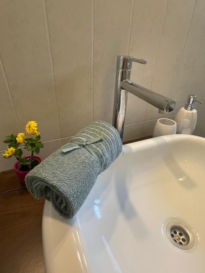 Magnolia Apartman Győr Buitenkant foto