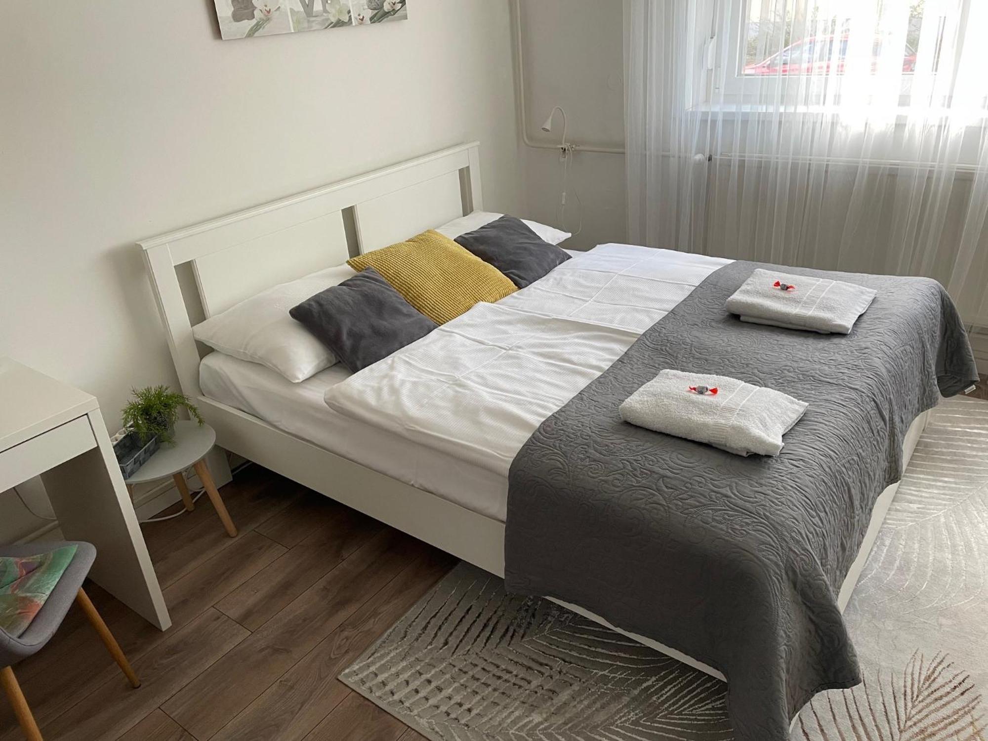 Magnolia Apartman Győr Buitenkant foto