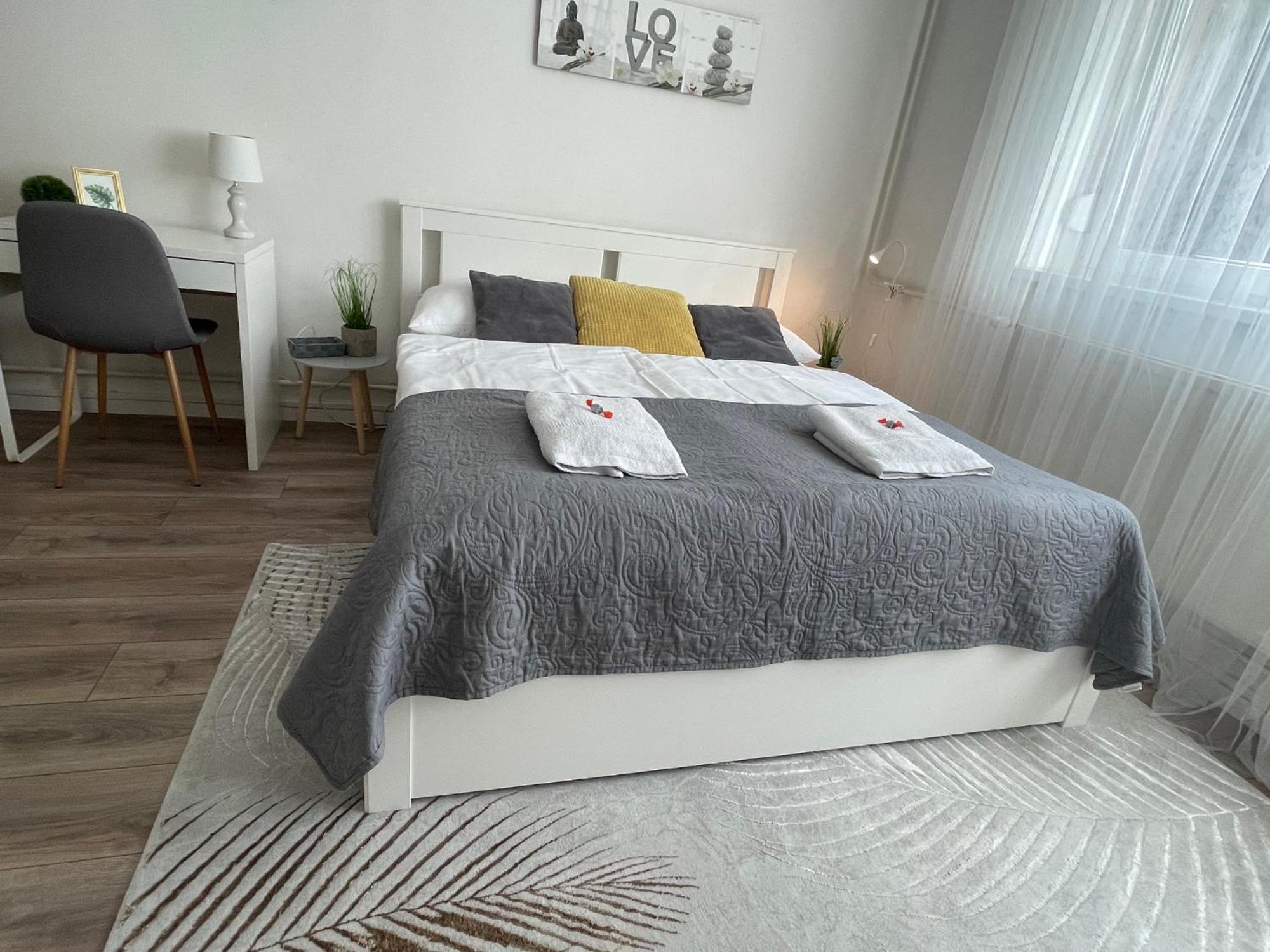 Magnolia Apartman Győr Buitenkant foto